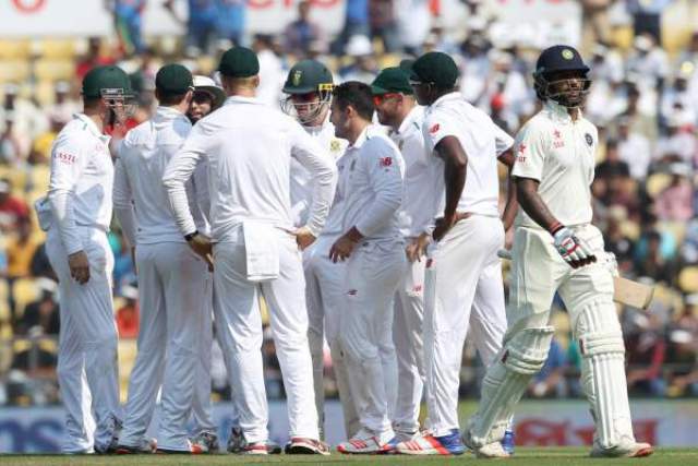 India bats first against South Africa in 3rd test